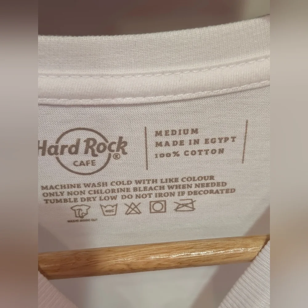 NWT Hard Rock Cafe Kathmandu Tee - Picture 2 of 4